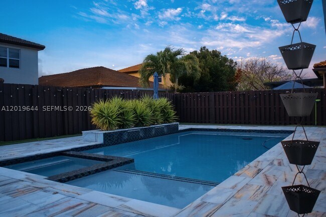 Foto del edificio - 4180 NE 21st St