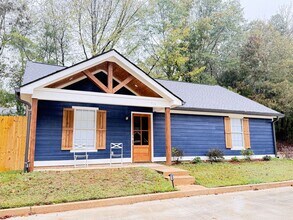 Building Photo - 116 CR 102