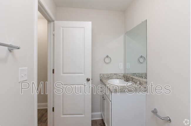 Foto del edificio - 217 Walnut Hill Dr