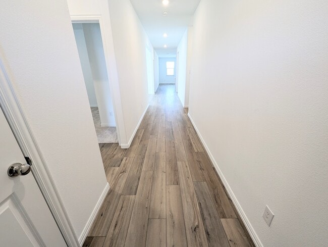 Foto del edificio - 14821 Lone Rock Lane