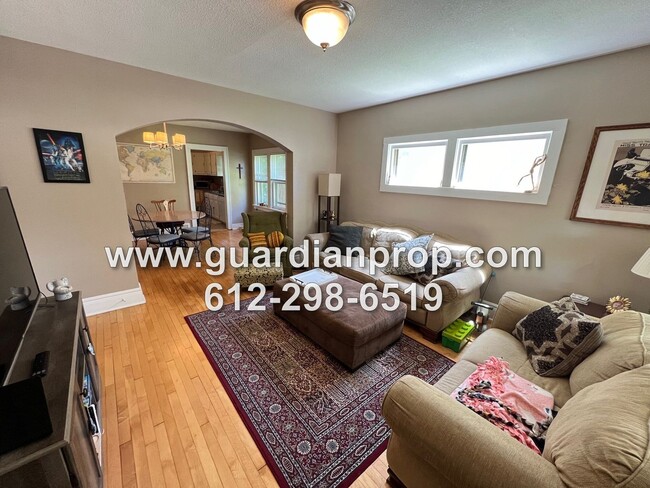 Foto del edificio - 884-886 Cherokee Ave
