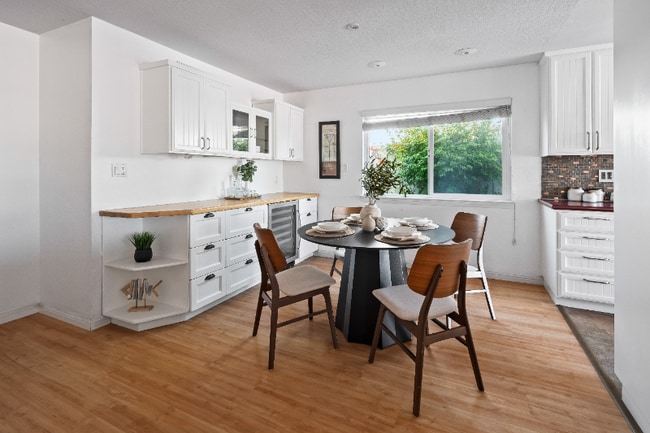 Building Photo - 607 Sand Hook Isle