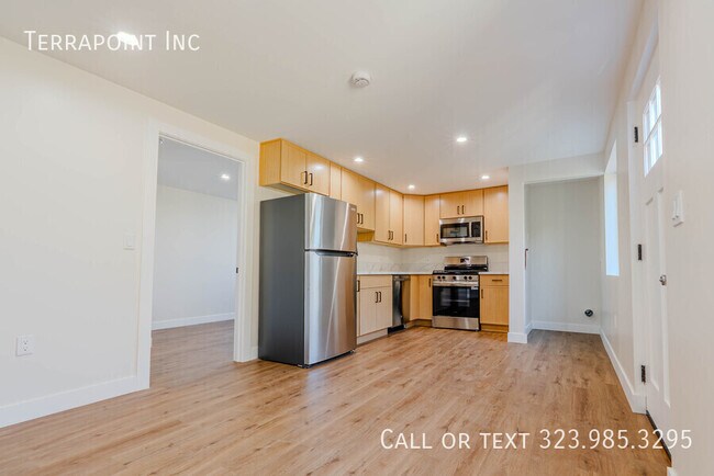 Building Photo - 456 S Breed St
