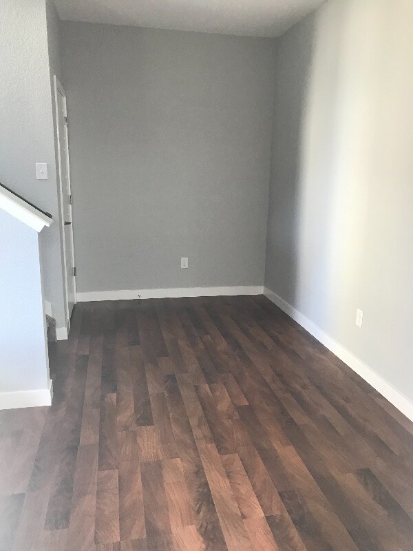 Foto del edificio - 664 E Hinsdale Ave