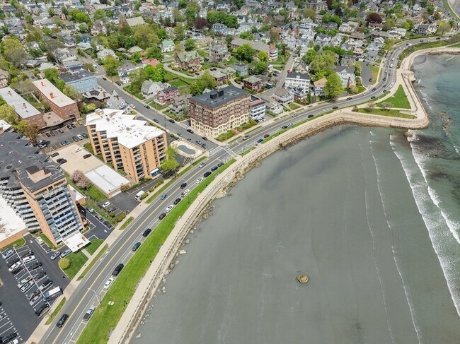 Foto del edificio - 285 Lynn Shore Dr