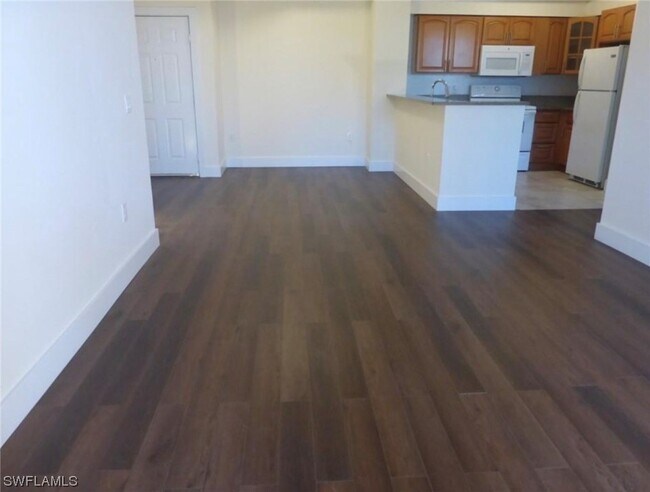 Foto del edificio - 1115 Reserve Ct