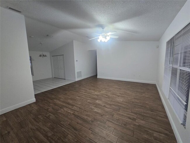 Building Photo - 1052 Highland St