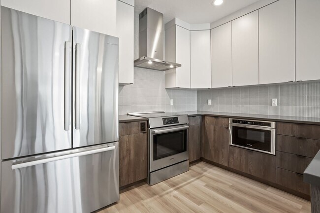 Building Photo - EAST BOISE LUXURY LOFT w/VIEWS!