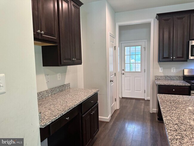 Building Photo - 7810 Romancoke Rd