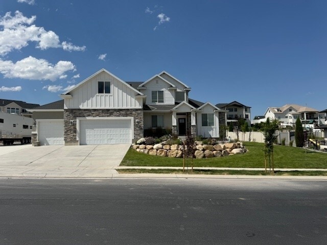 Building Photo - 2795 E Lakeside Dr
