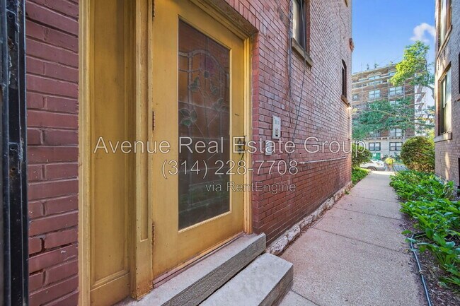 Building Photo - 5559 Pershing Ave