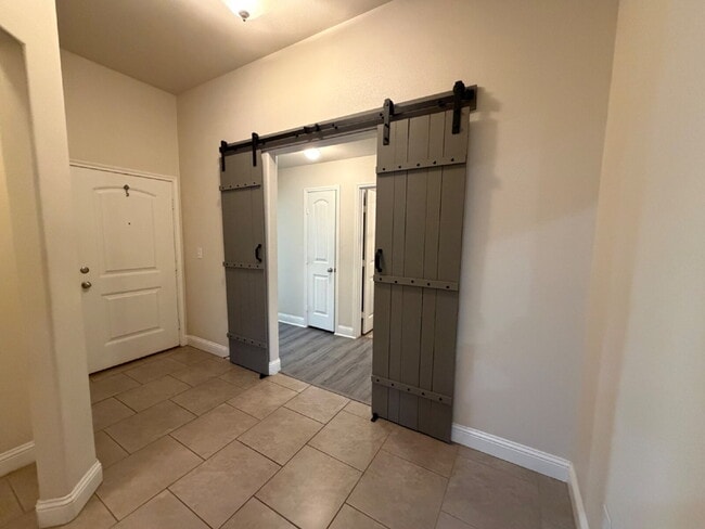 Foto del edificio - Stunning 3-Bed, 2-Bath Home in Upland Heights