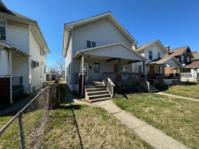 Building Photo - 1149 Walters St