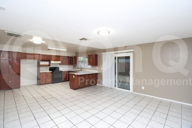 Building Photo - 7039 S 45th Pl