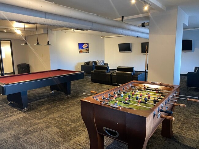 Community Party Room - 700 E 8th St