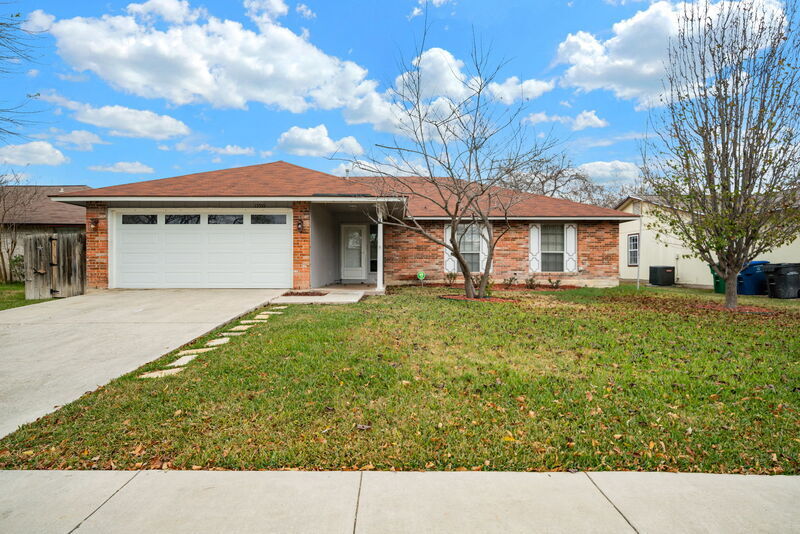 Foto principal - 13510 Larkbrook St