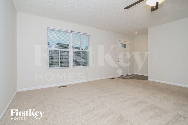 Foto del edificio - 1952 Lake Crest Dr