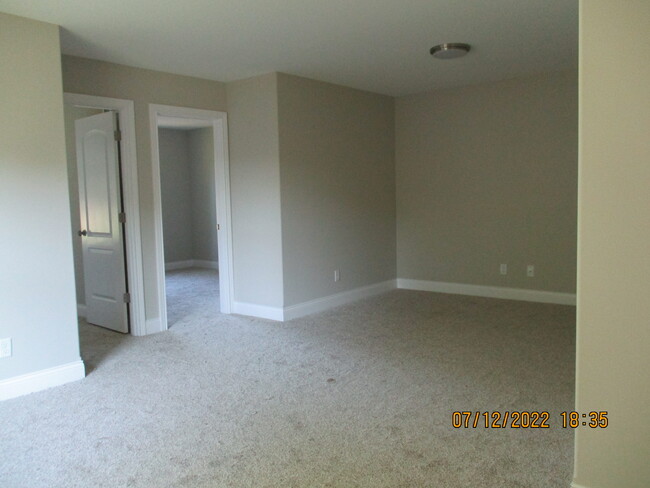 Building Photo - 513 S 20th St