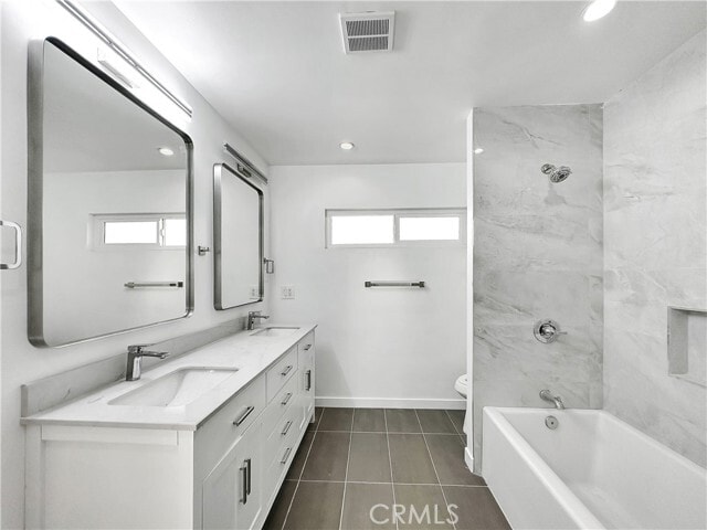 Building Photo - 4208 W 136th St