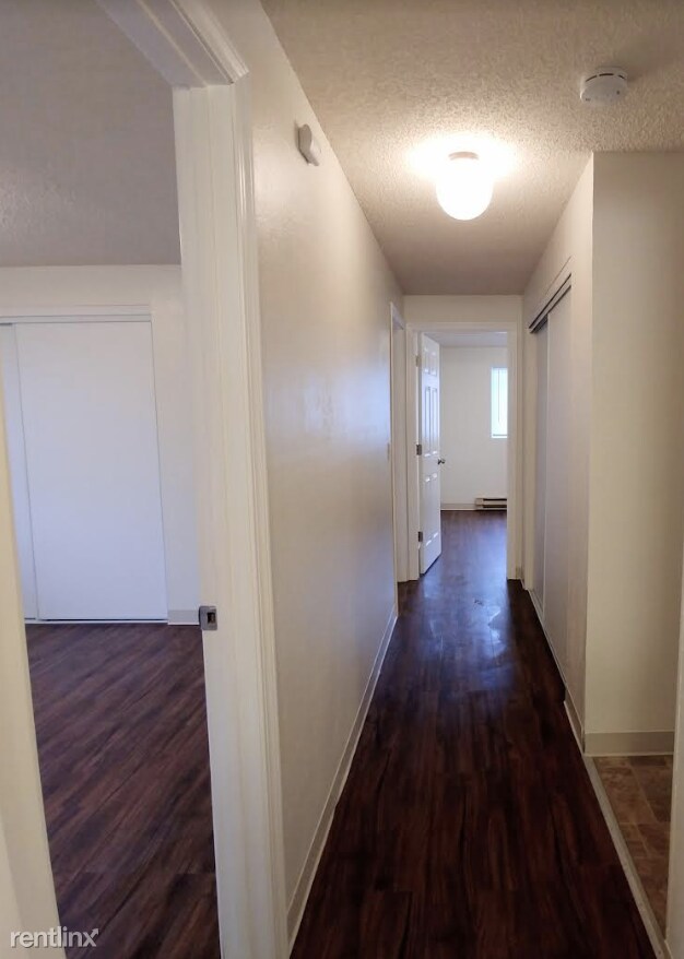 Building Photo - 626 N Tweedt St