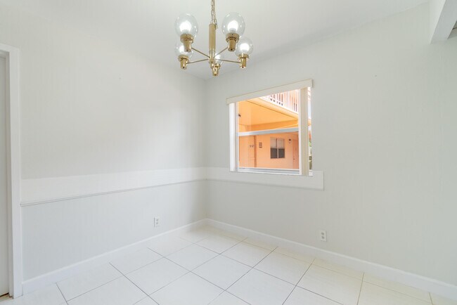 Foto del edificio - 629 Saxony Ln