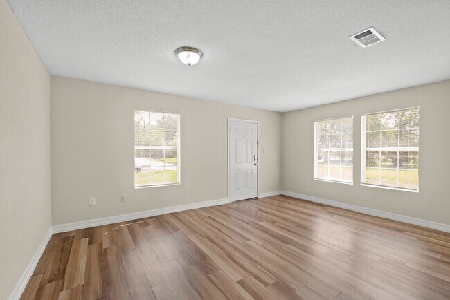 Foto del edificio - 8244 Hartford St