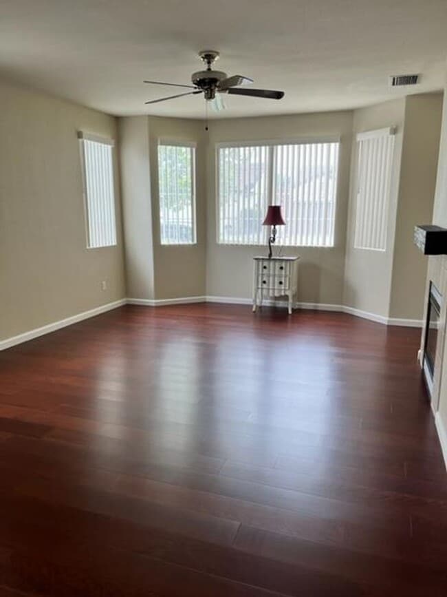 Building Photo - Beautiful 2 bed 2 bath home in Trilogy at ...
