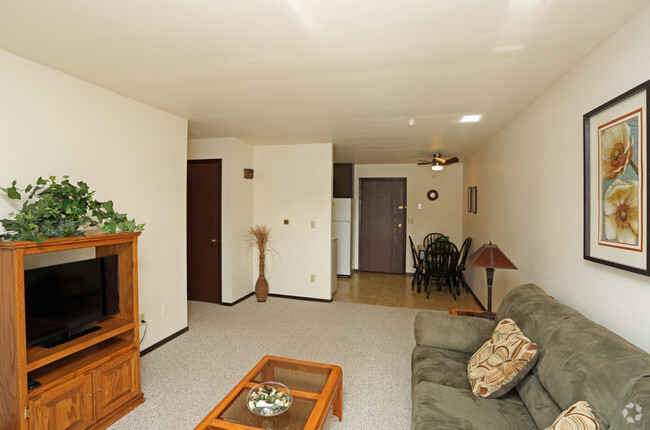 Meadowbrook Apartments Rentals - Manitowoc, WI | Apartments.com