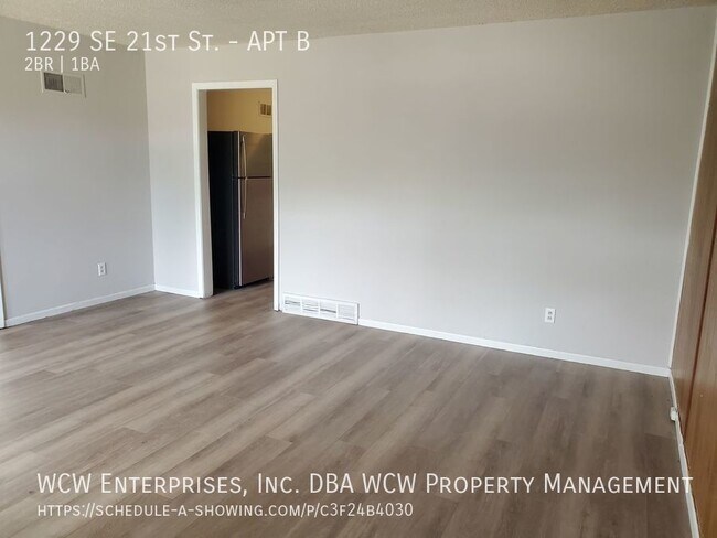 Foto del edificio - Nice 2 bedroom 1 bath duplex!