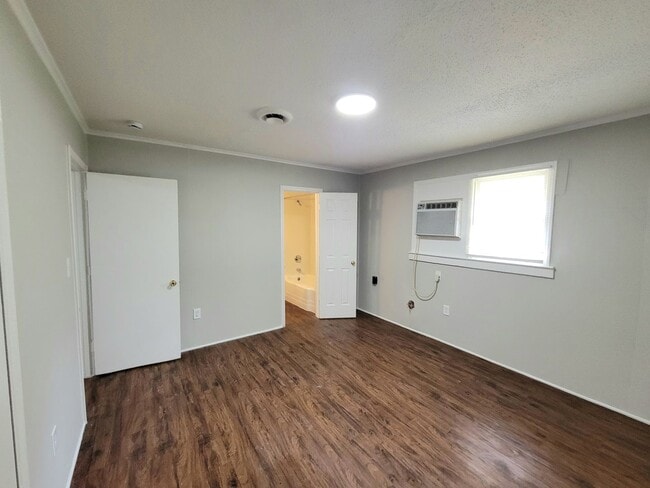 Foto del interior - Davis Mills