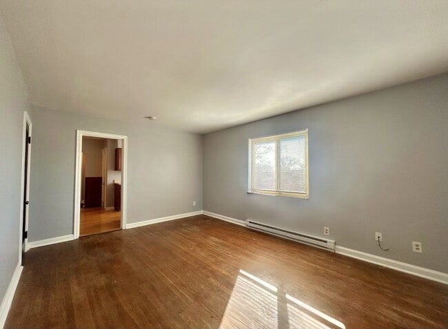 Building Photo - 3310 Stanhope Ave