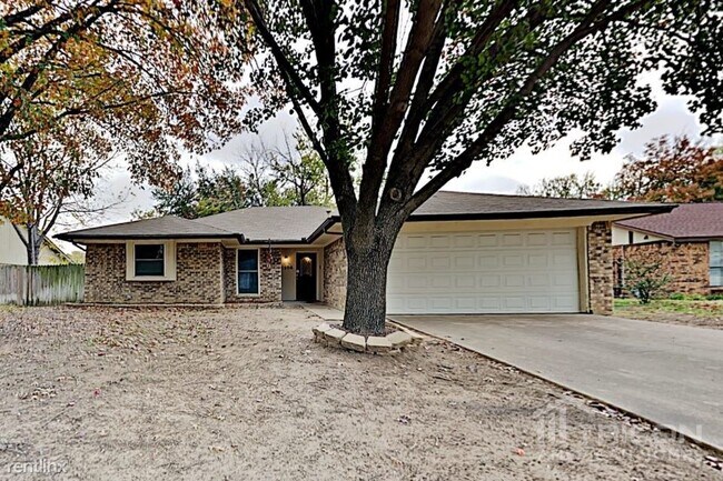 Foto del edificio - 1206 Hillcrest Dr