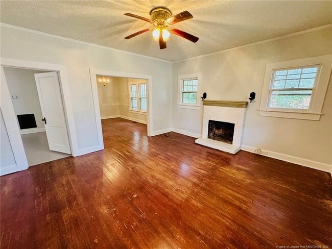 Foto del edificio - 411 Carthage Rd