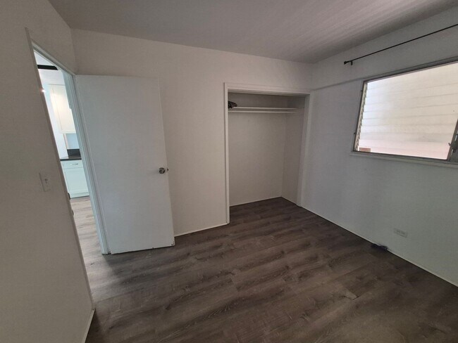 Foto del edificio - Newly Renovated in the heart of Waikiki 2bd, 1ba, 577sqft. w/Lanai for $2800