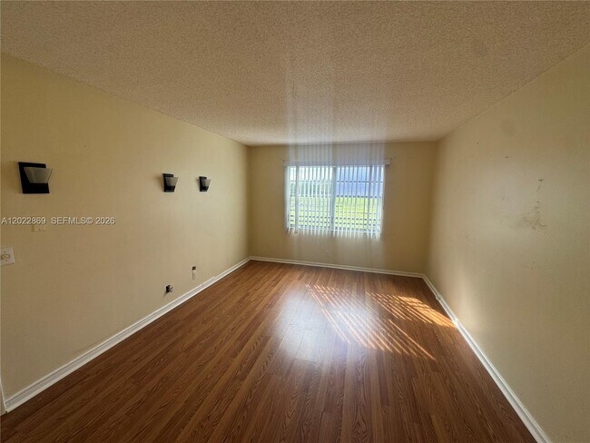 Foto del edificio - 1200 SW 125th Ave