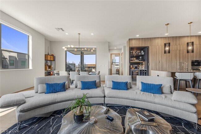 Foto del edificio - 8475 Michael Cherry Ave