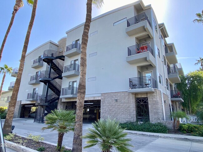 Foto del edificio - 4525 N 22nd St