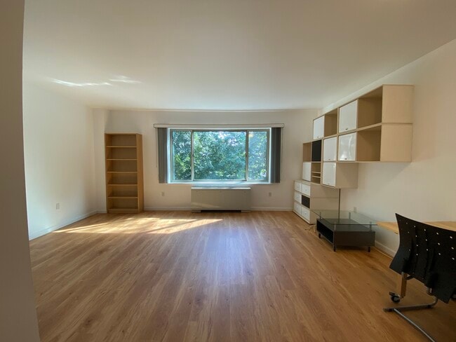 Building Photo - 2755 Ordway St NW