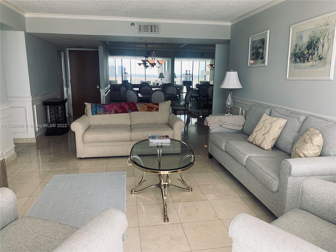 1000 W Island Blvd Unit 2412 Photo