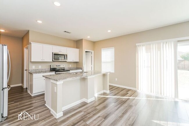 Foto del edificio - 13400 Hiskey Dr