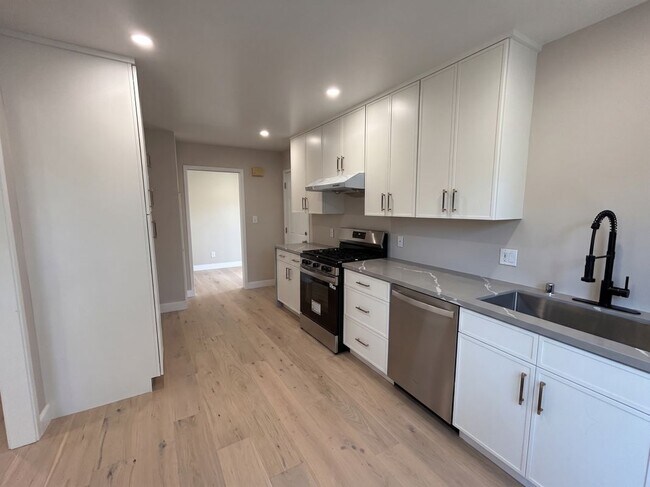 Foto del edificio - 1534 Fernside St