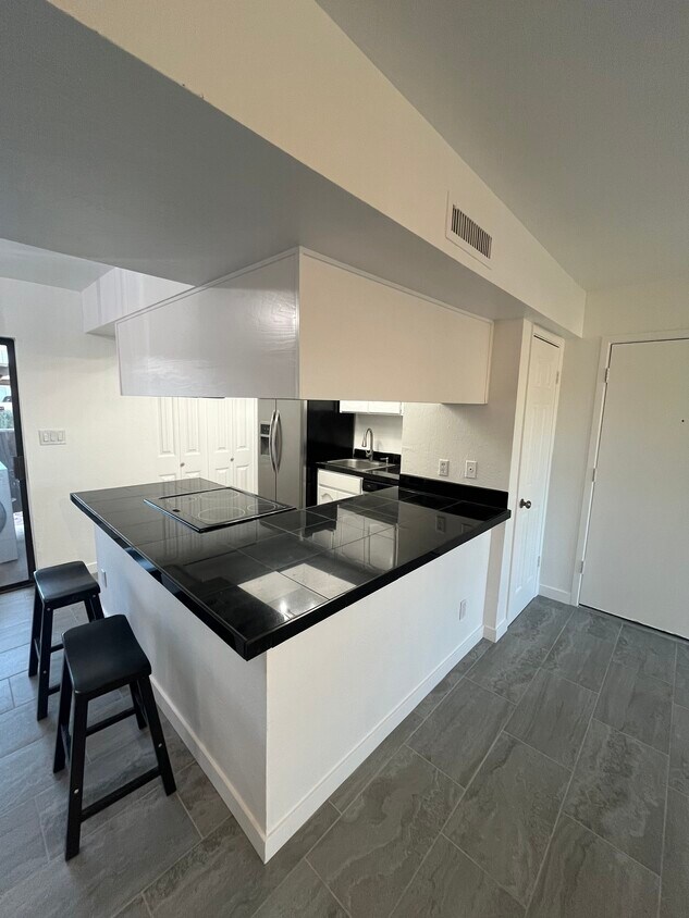 Primary Photo - 2320 N 52nd St