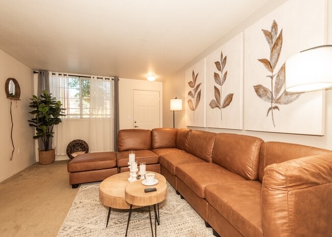 Model 2x1 821 sq. ft. - Hathaway Court Apartments