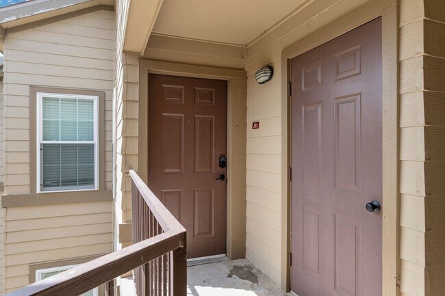 Building Photo - 1 Bedroom Condo in Parker