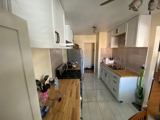 Foto del edificio - Mayfair Unit for Rent: 1 Bed 1 Bath - New ...