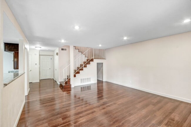 Building Photo - 2486 Stow St
