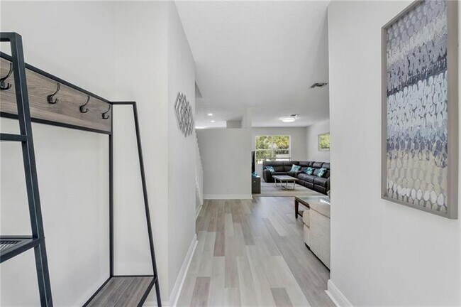 Foto del edificio - 5228 NW 112th Terrace