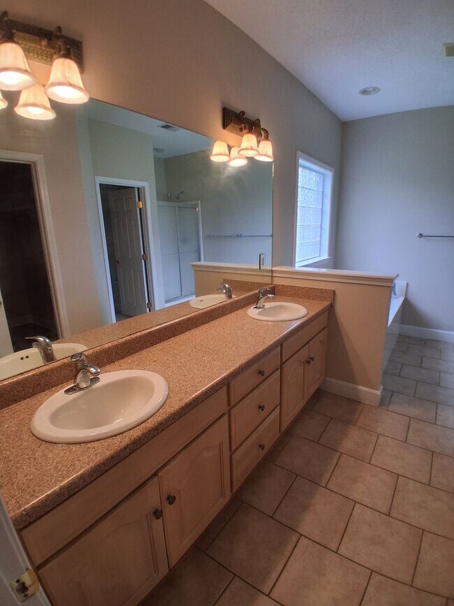 Foto del edificio - Beautiful 4-bedroom 2 bath home 69S Tuscaloosa