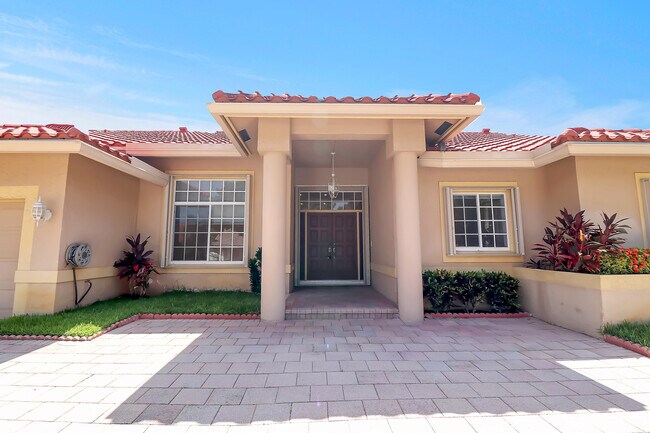 Foto del edificio - 551 NW 108th Ave