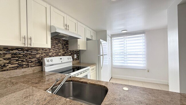 Building Photo - 3836 NW 90th Ave